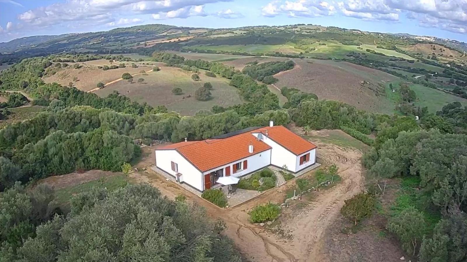 La Piana Holiday House Bassacutena Exterior photo